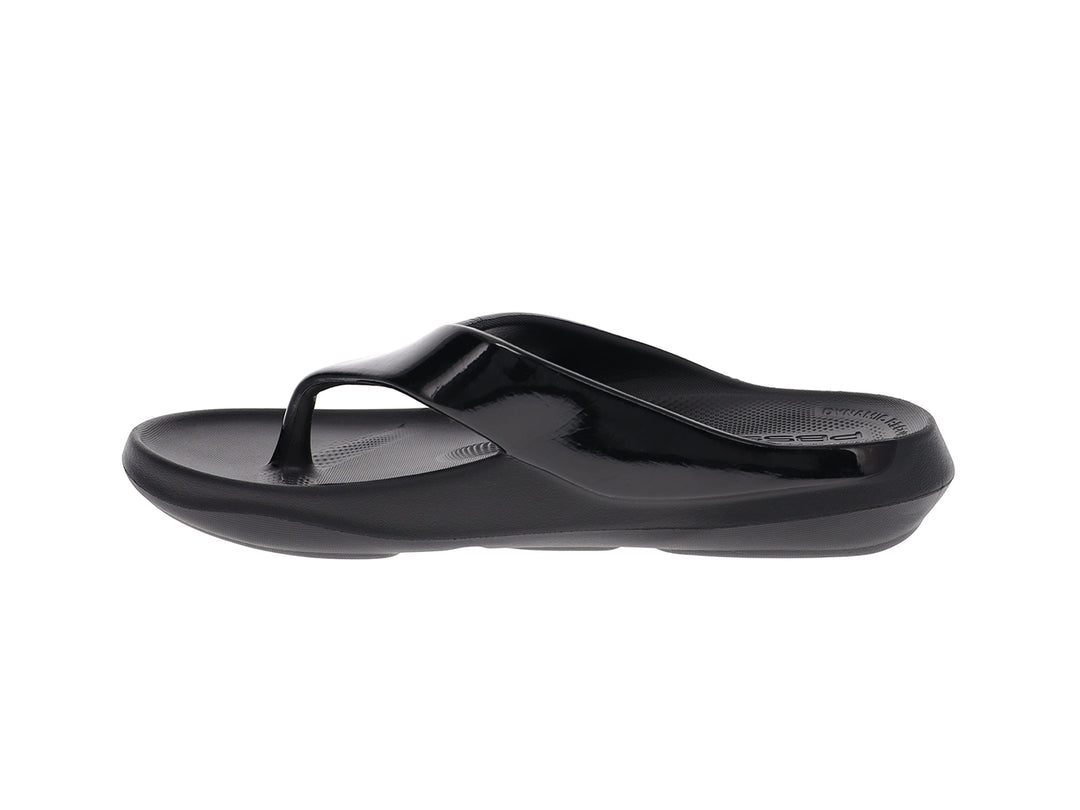 Side view of women’s Apres sport black flip flop sandal with ergonomic comfort footbed - PB5star.com