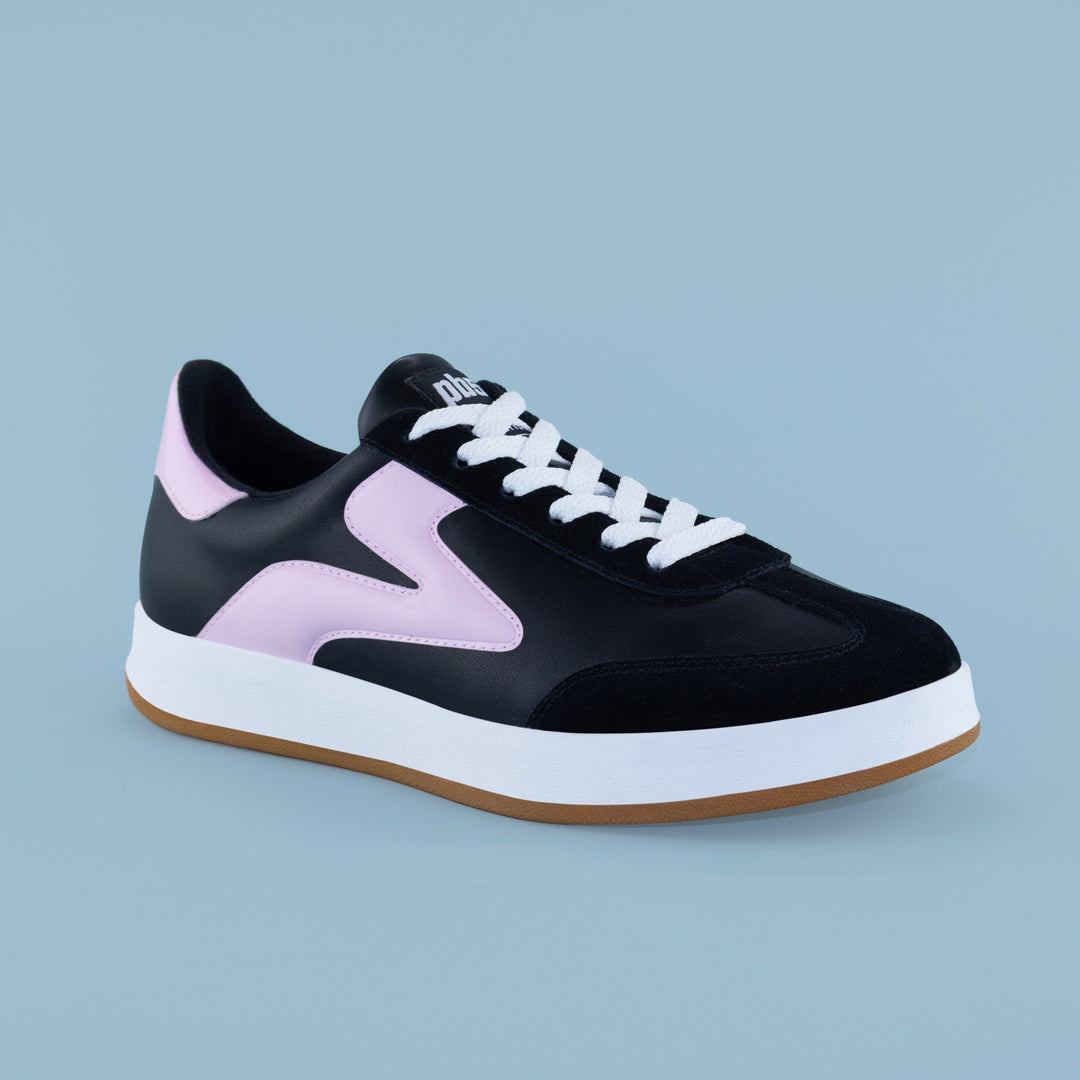 PB5star women’s Cosmic sneaker in black and pink, isometric side view with gum rubber sole