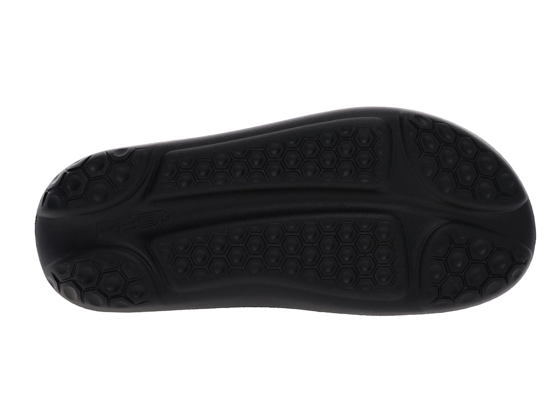 Bottom sole view of men’s Apres Sport black slide sandal with textured grip design - PB5star.com