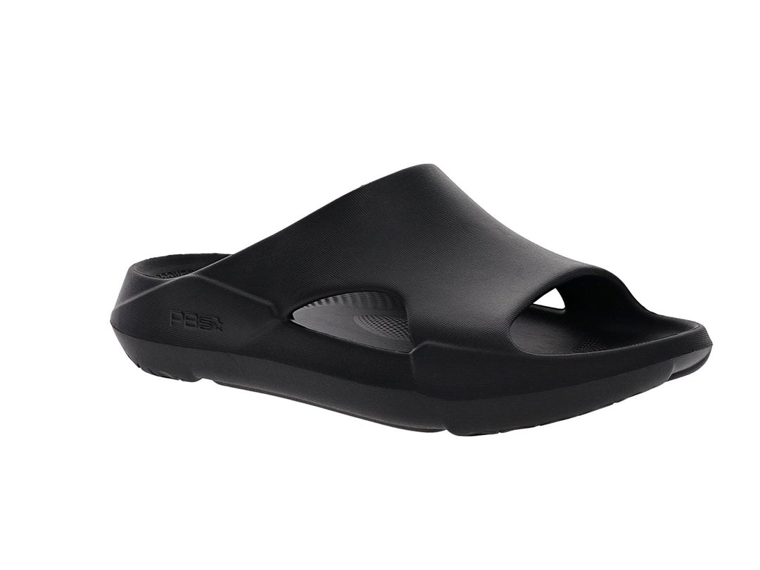 Angled view of men’s Apres Sport black grey slide sandal with cushioned comfort footbed - PB5star.com