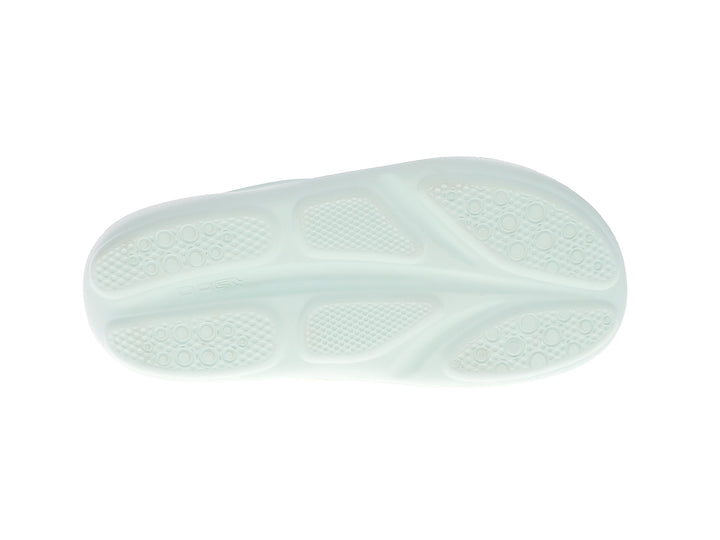 Bottom view of women’s Apres sport mint flip flop with comfort outsole design - PB5star.com