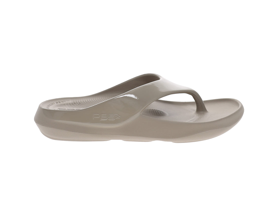 Side profile of women’s Apres Sport titanium flip flop sandal with cushioned comfort sole - PB5star.com