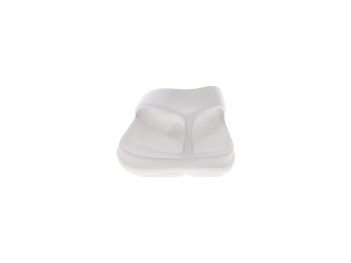 Front view of women’s Apres Sport white flip flop sandal with ergonomic comfort design - PB5star.com